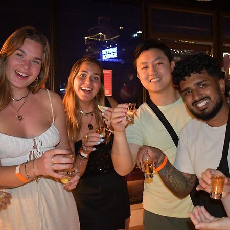 Lakeview Backpackers Hostel & Rooftop Bar 하노이 외부 사진