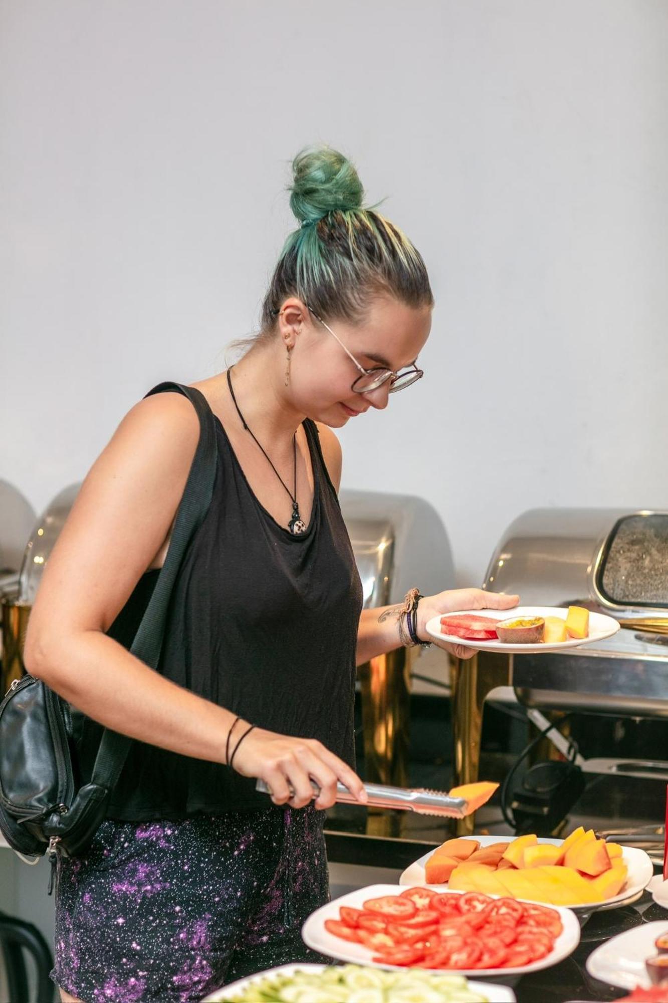 Lakeview Backpackers Hostel & Rooftop Bar 하노이 외부 사진