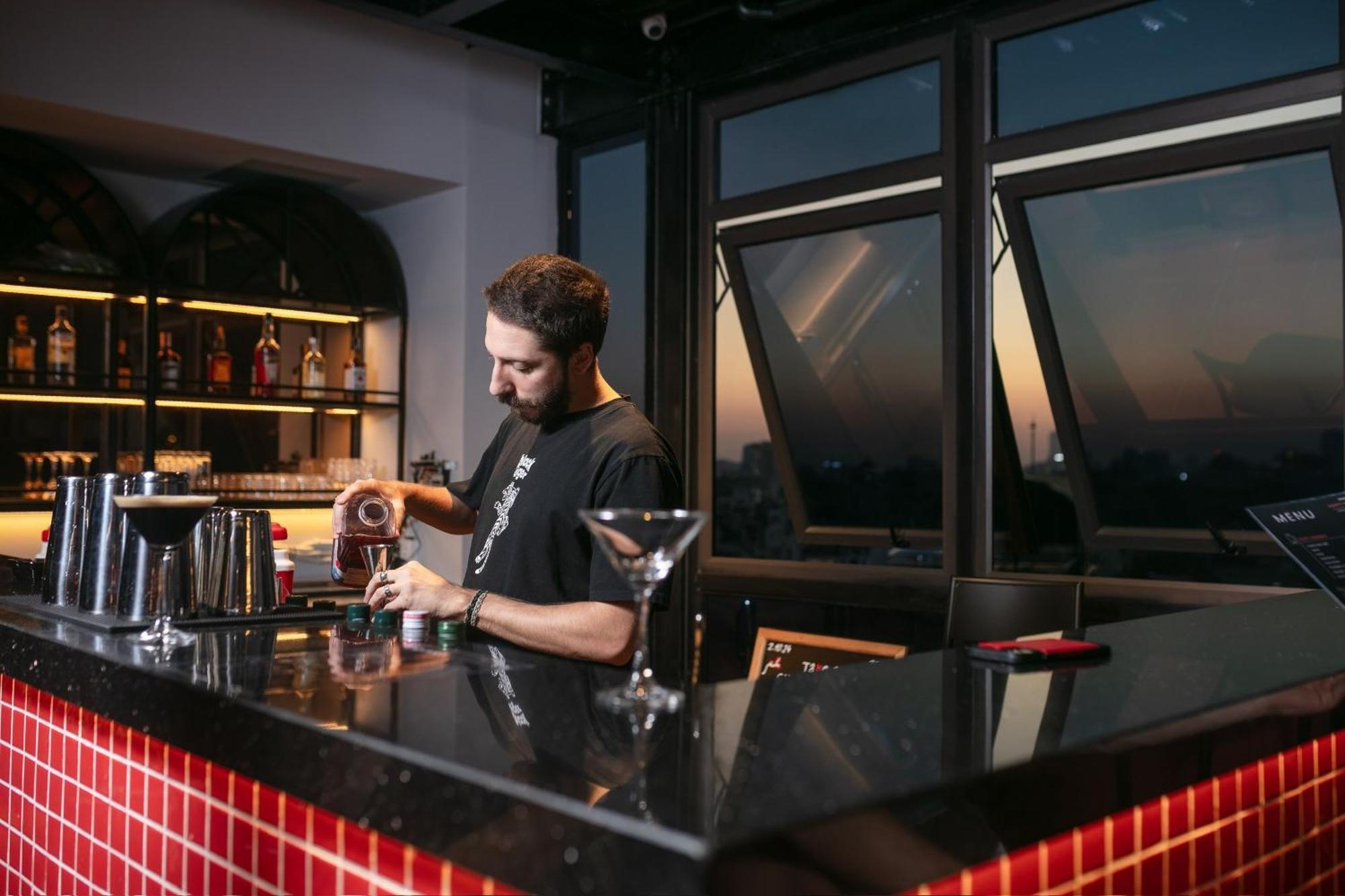 Lakeview Backpackers Hostel & Rooftop Bar 하노이 외부 사진
