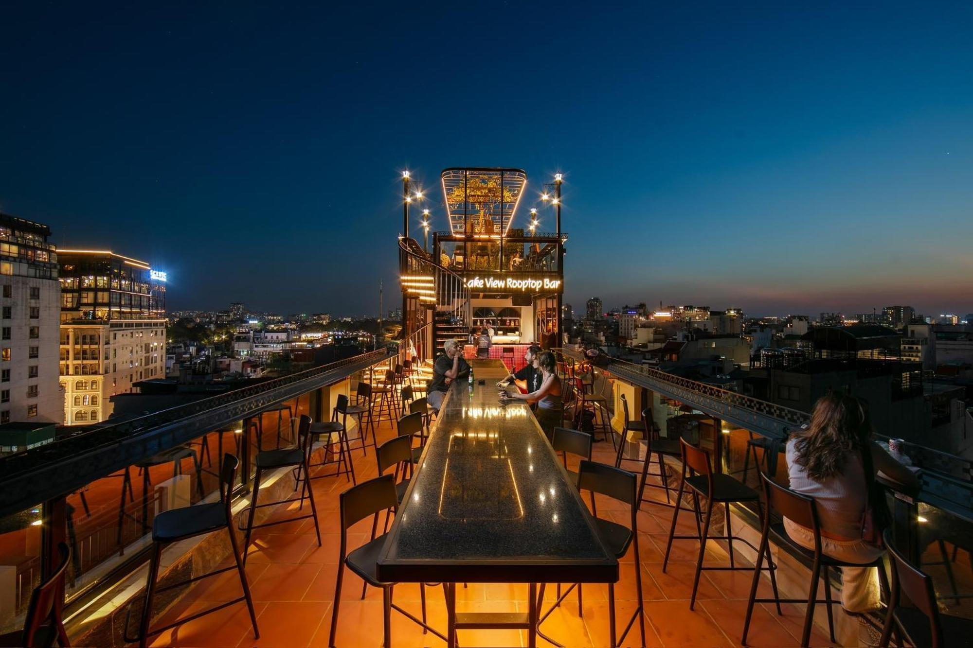 Lakeview Backpackers Hostel & Rooftop Bar 하노이 외부 사진