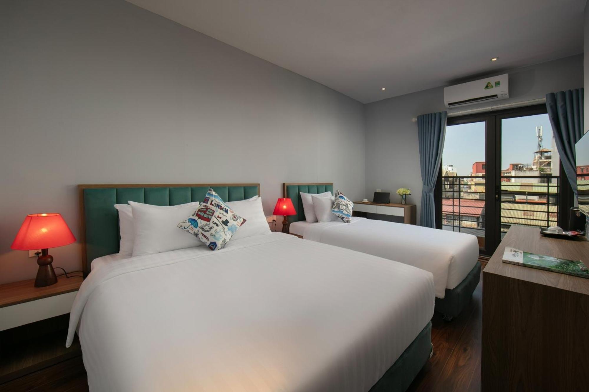 Lakeview Backpackers Hostel & Rooftop Bar 하노이 외부 사진