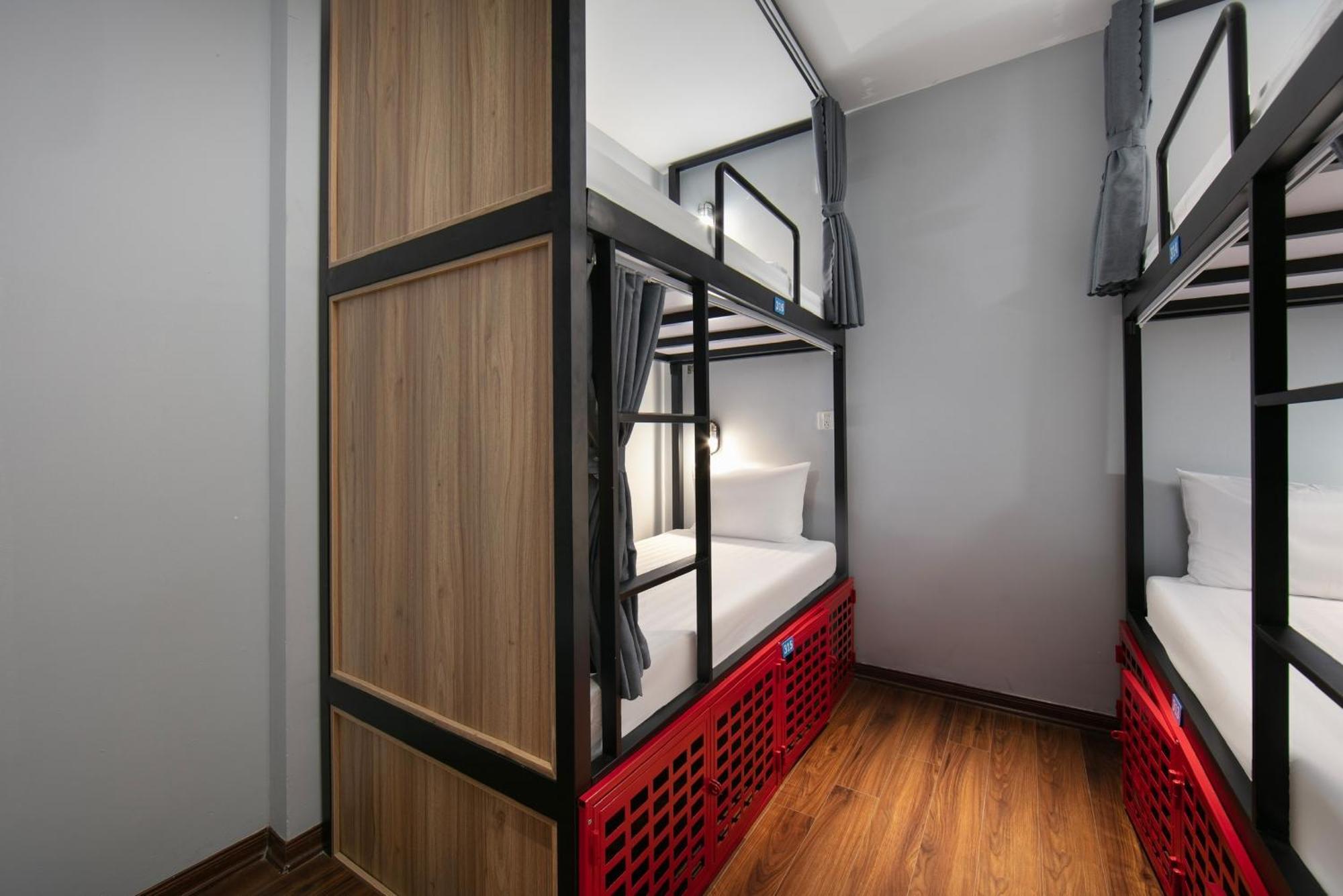 Lakeview Backpackers Hostel & Rooftop Bar 하노이 외부 사진