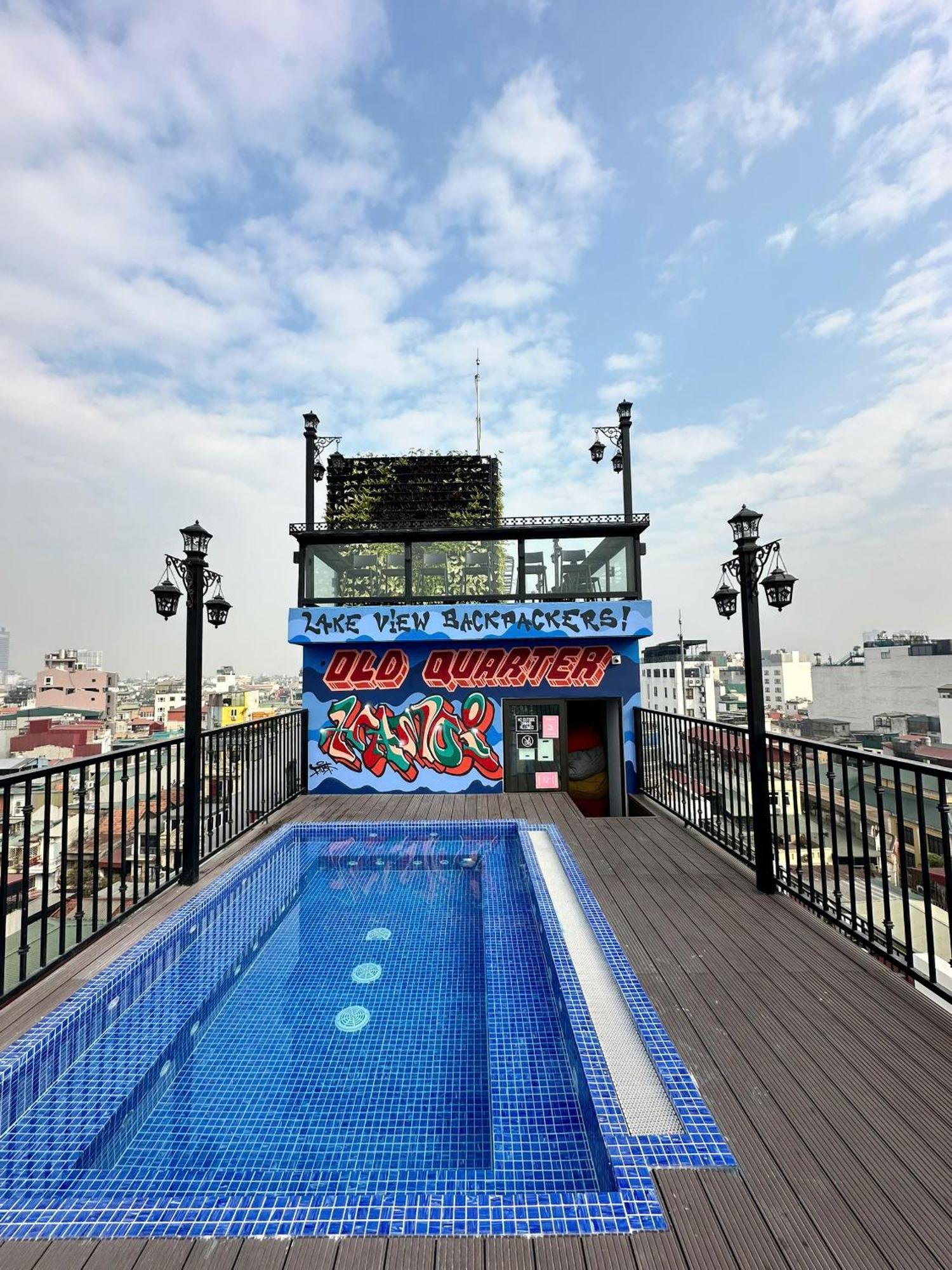 Lakeview Backpackers Hostel & Rooftop Bar 하노이 외부 사진