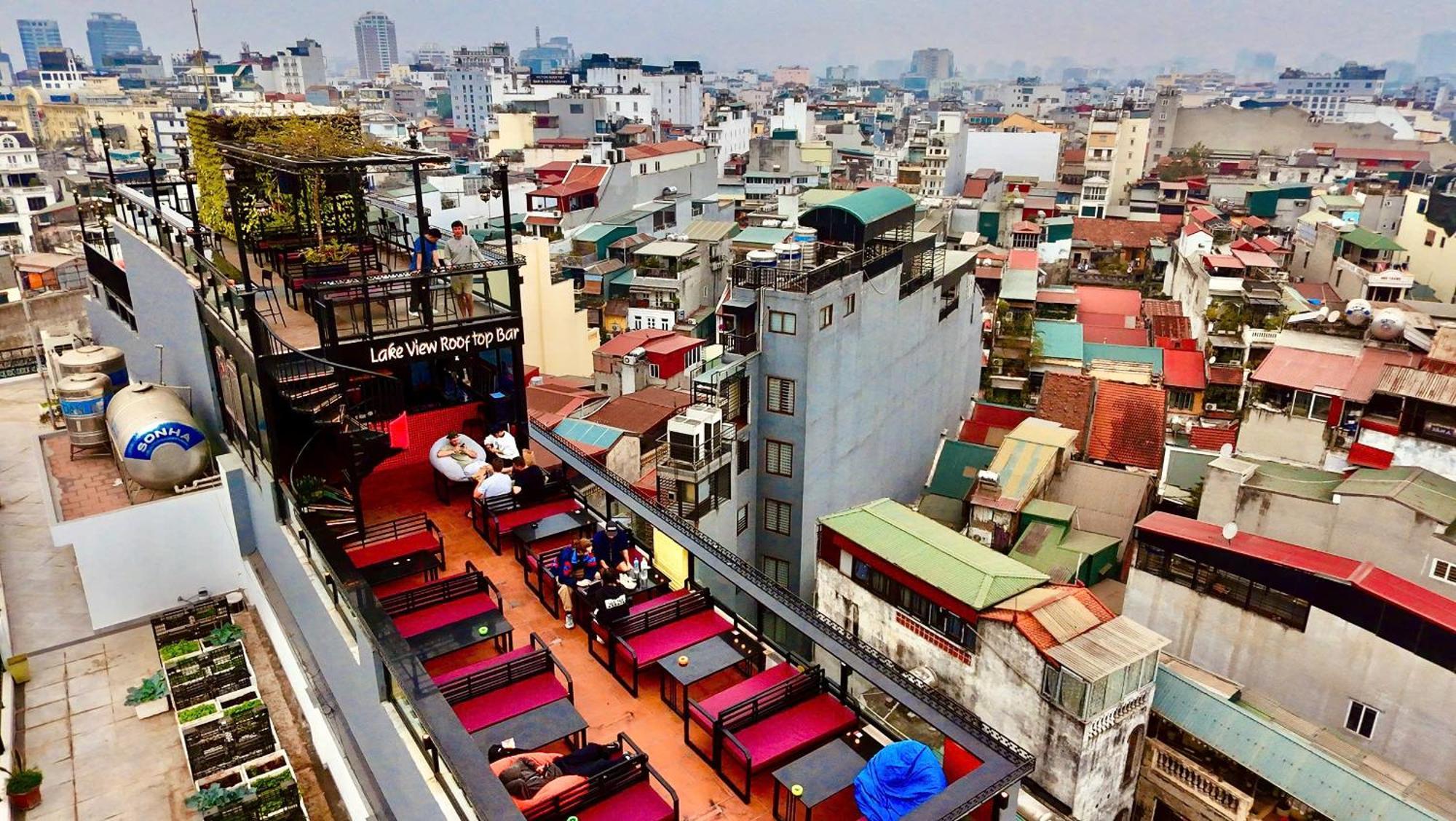 Lakeview Backpackers Hostel & Rooftop Bar 하노이 외부 사진