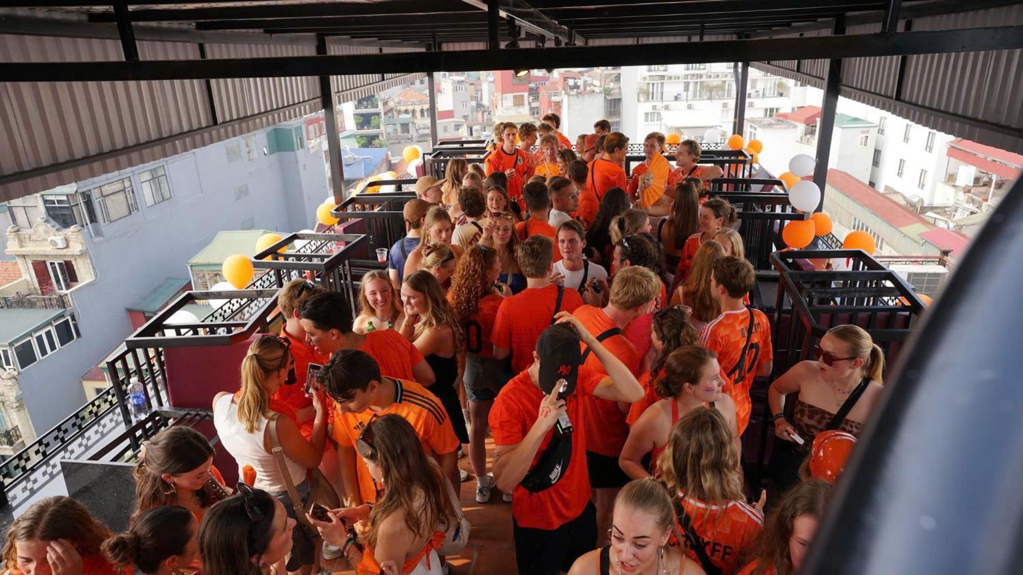 Lakeview Backpackers Hostel & Rooftop Bar 하노이 외부 사진
